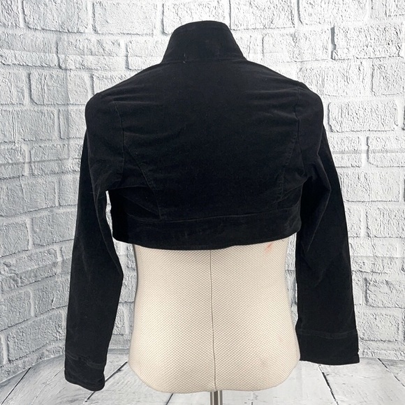 🎉 HP! 🎉 black velveteen bolero/shrug 🧛🏻♀️🎸 - Picture 2 of 4
